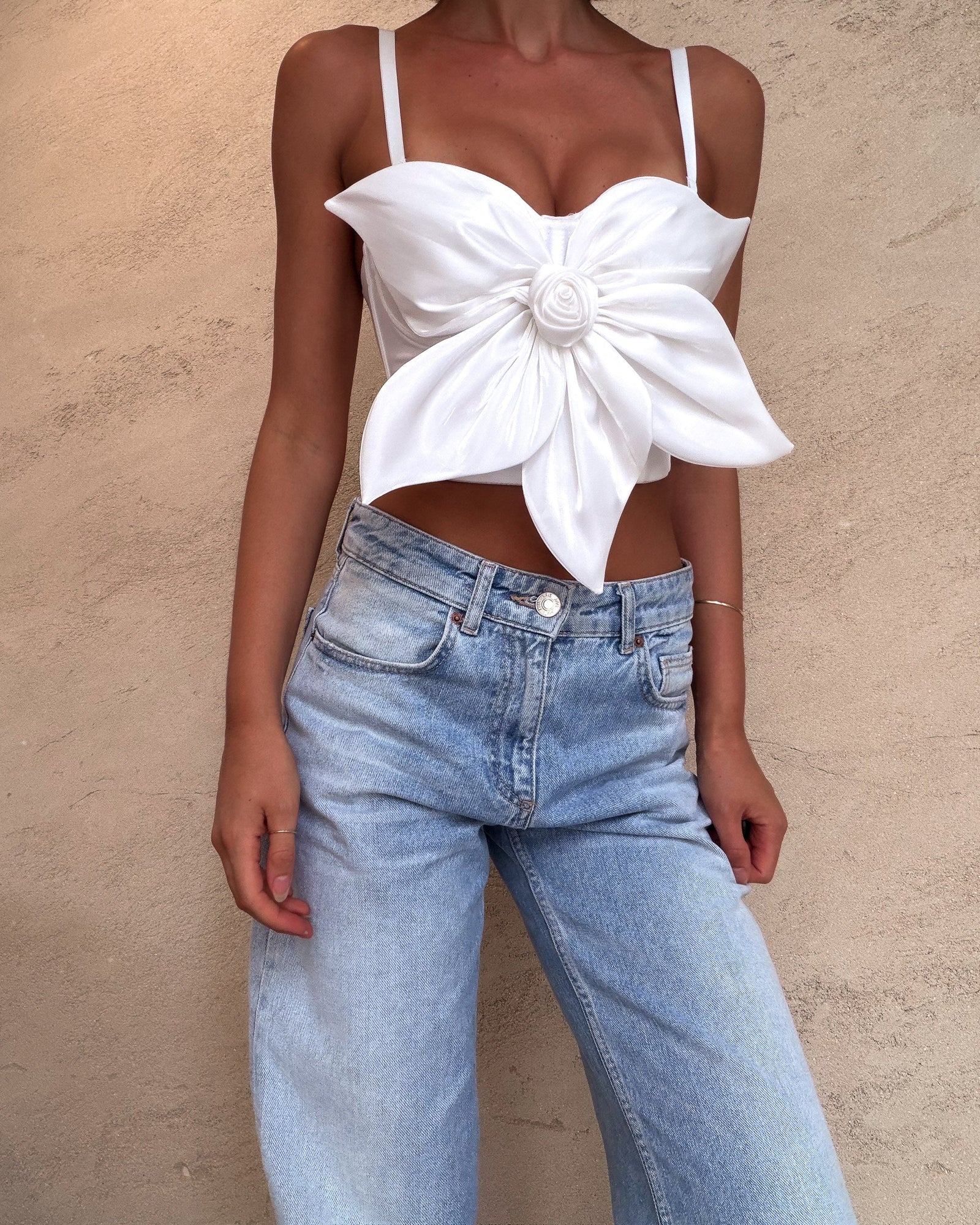 Camelia | Top con detalle floral