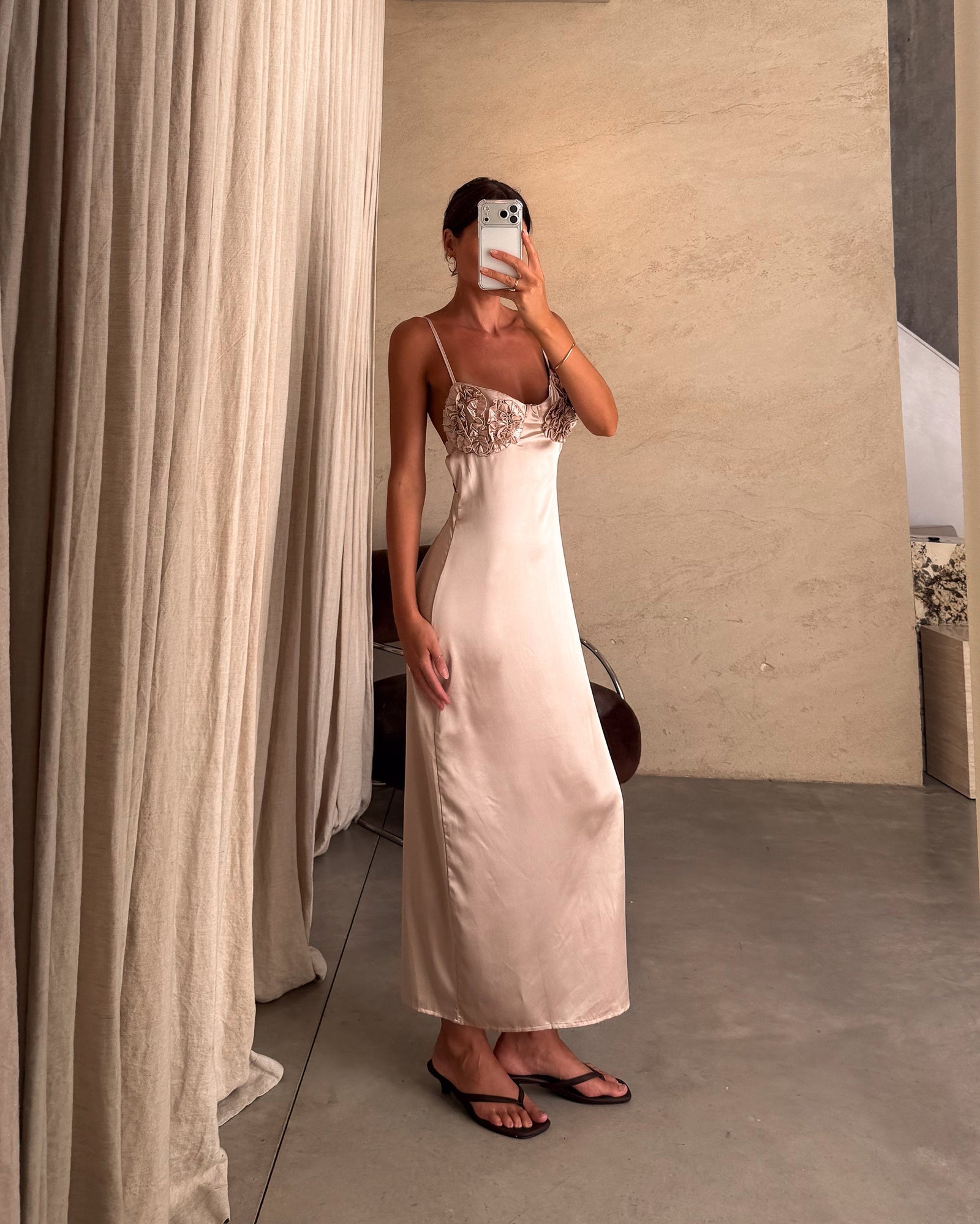 Serafina | Vestido midi lencero