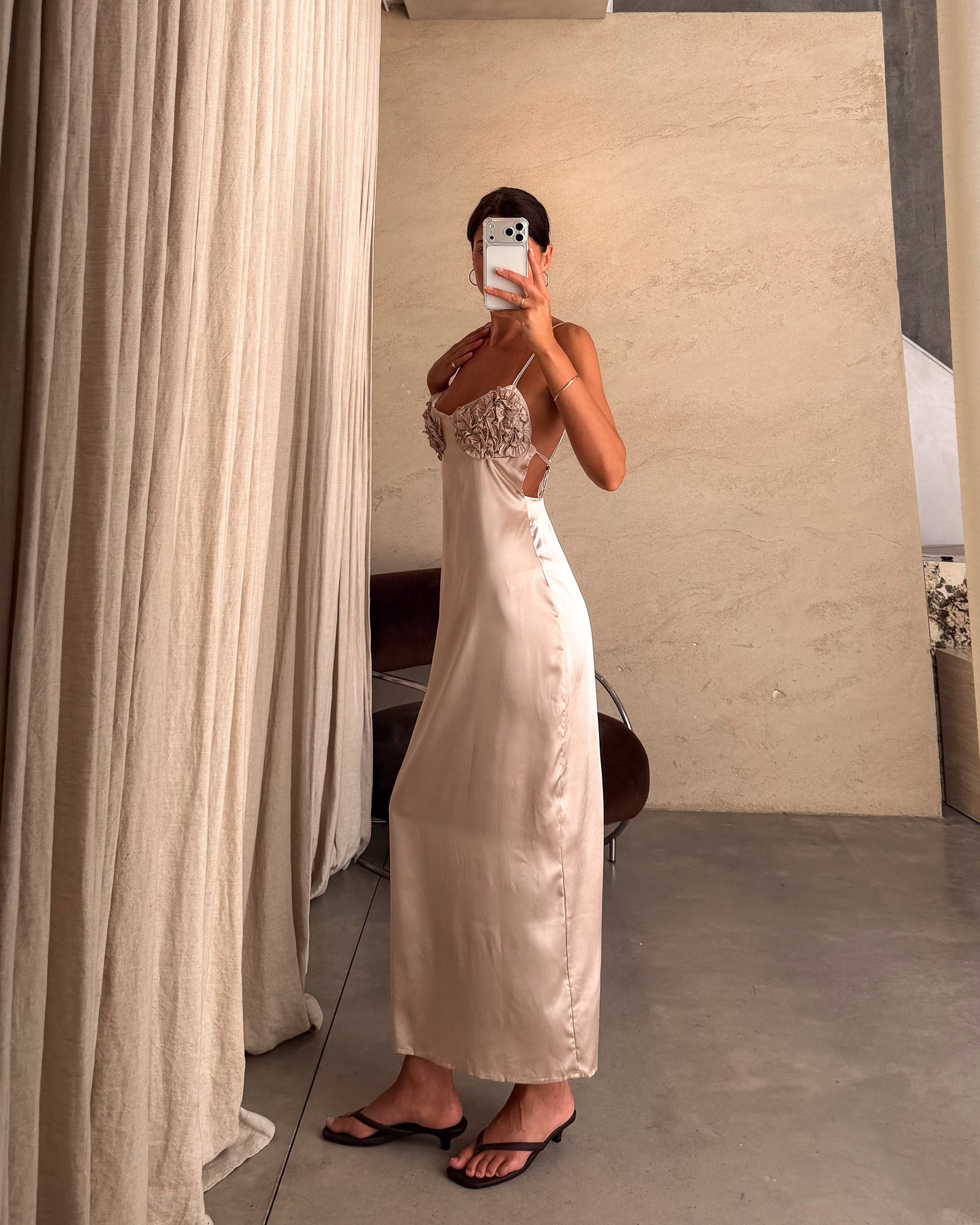 Serafina | Vestido midi lencero