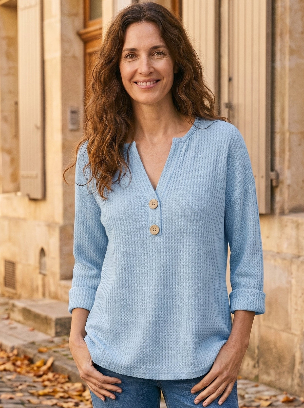 Manuela | Camiseta Henley Gofrada con Botones